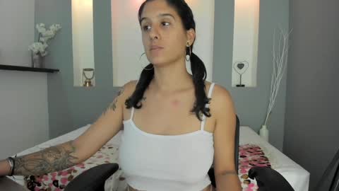 Karolyne online show from 18, 1, 2025