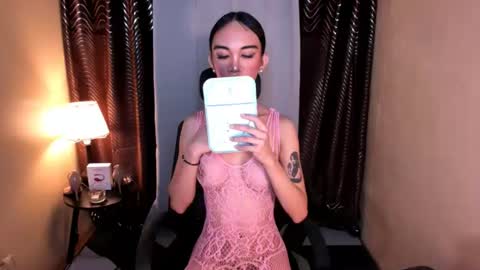 zella_maurice online show from 12, 6, 2026