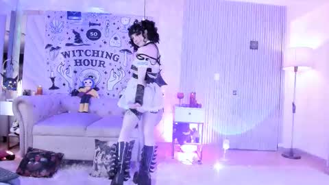    online show from 12, 10, 2025