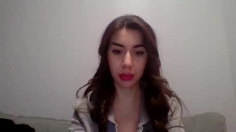 Snapshot of zeralinee chatting on 17, 11, 2025 cinamonchik online show from 17, 11, 2025