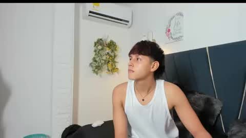 Snapshot of zeusapollofuck chatting on 13, 9, 2025 zeusapollofuck online show from 13, 9, 2025