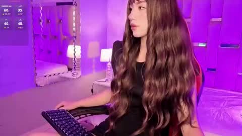 Snapshot of zharaluxie chatting on 23, 11, 2025 Zhara online show from 23, 11, 2025