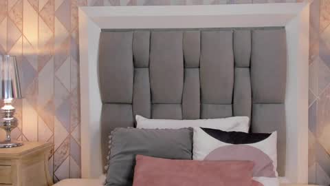 zharia_lux25 online show from 29, 5, 2026