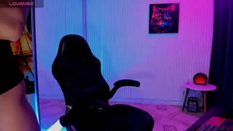 zhoestrong online show from 19, 4, 2026