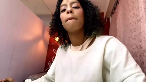 Zia Green online show from 8, 12, 2024