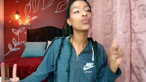 Zia Green online show from 13, 1, 2025