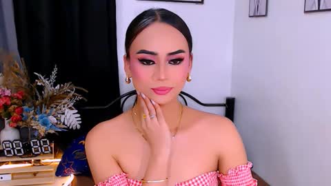 Snapshot of zialustts chatting on 8, 3, 2026 Zia online show from 8, 3, 2026