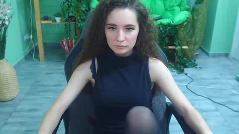 zianichols online show from 31, 1, 2025