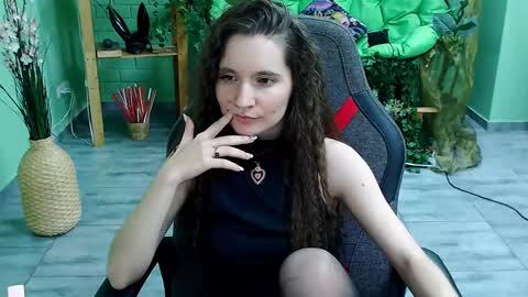 zianichols online show from 11, 3, 2025