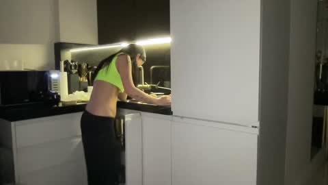 Nensi online show from 19, 3, 2026