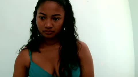 Snapshot of zina479102 chatting on 15, 6, 2026 elly online show from 15, 6, 2026