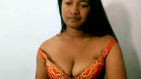Snapshot of zina479102 chatting on 17, 7, 2026 elly online show from 17, 7, 2026