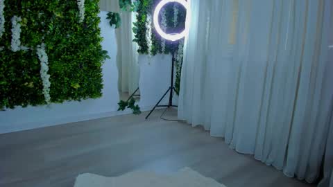 Snapshot of zinasquirts chatting on 18, 9, 2025 Galli online show from 18, 9, 2025