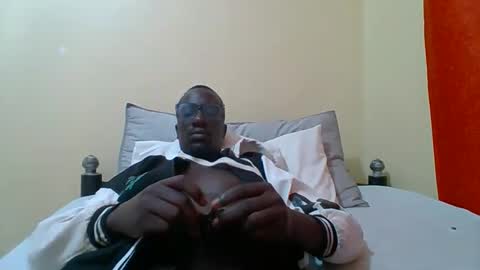 Snapshot of zlatann2012 chatting on 25, 9, 2025 Zlatann2012 online show from 25, 9, 2025