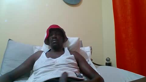 Snapshot of zlatann2012 chatting on 1, 10, 2025 Zlatann2012 online show from 1, 10, 2025