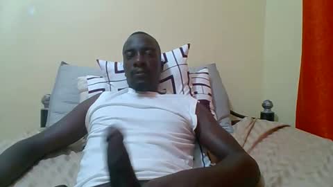 Snapshot of zlatann2012 chatting on 21, 10, 2025 Zlatann2012 online show from 21, 10, 2025