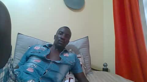 Snapshot of zlatann2012 chatting on 25, 10, 2025 Zlatann2012 online show from 25, 10, 2025