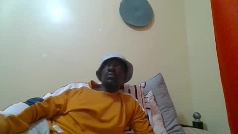 Snapshot of zlatann2012 chatting on 2, 11, 2025 Zlatann2012 online show from 2, 11, 2025