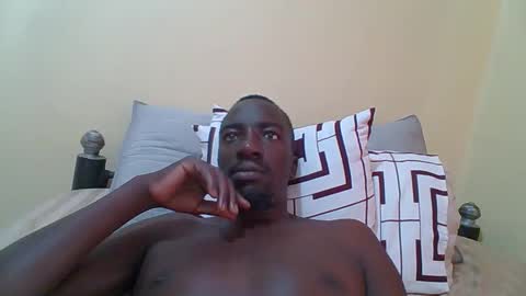 Snapshot of zlatann2012 chatting on 3, 11, 2025 Zlatann2012 online show from 3, 11, 2025