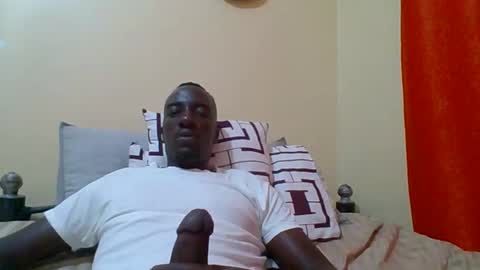 Snapshot of zlatann2012 chatting on 7, 11, 2025 Zlatann2012 online show from 7, 11, 2025