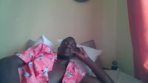 Snapshot of zlatann2012 chatting on 17, 11, 2025 Zlatann2012 online show from 17, 11, 2025