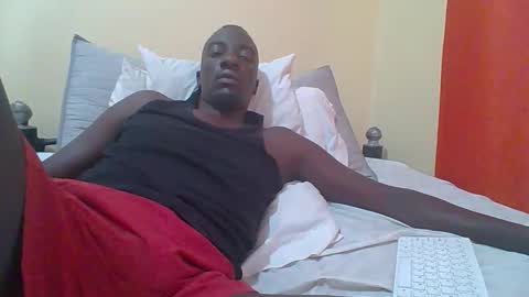 Snapshot of zlatann2012 chatting on 1, 12, 2025 Zlatann2012 online show from 1, 12, 2025