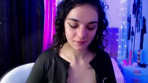 Snapshot of zoe_0111 chatting on 19, 12, 2024 zoe_0111 online show from 19, 12, 2024