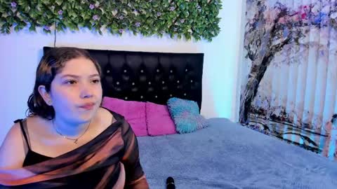 Zoe And Valeria online show from 8, 5, 2026