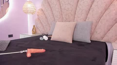 zoe_blosson online show from 21, 4, 2026