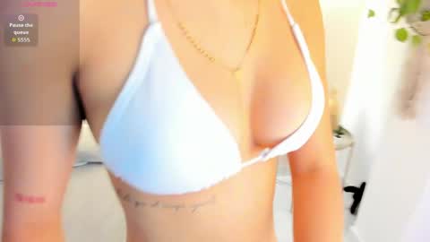 Snapshot of zoe_blunt_one chatting on 6, 5, 2026 zoe_blunt_one online show from 6, 5, 2026