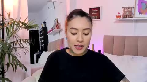 Zoe Gruber online show from 20, 11, 2025