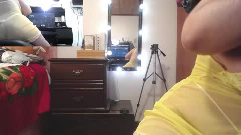 zoe hotxxx online show from 9, 5, 2026
