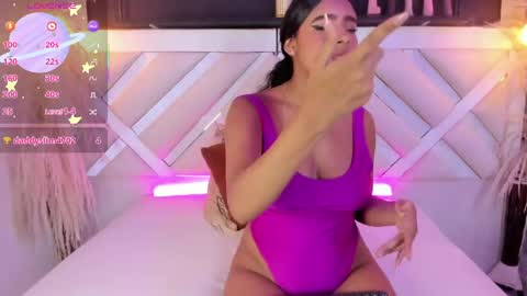 Zoey  online show from 5, 6, 2026