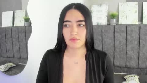 zoe_jones7 online show from 17, 1, 2026