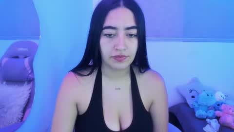 zoe_jones7 online show from 16, 3, 2026