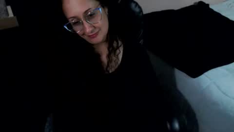 Zoe Koller online show from 15, 7, 2026