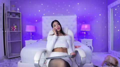 Snapshot of zoe_kravitx chatting on 10, 2, 2025 CAMILA online show from 10, 2, 2025