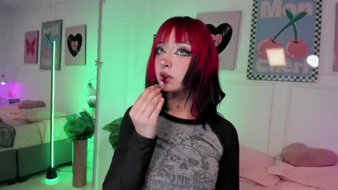 Snapshot of zoe_lynch_ chatting on 3, 6, 2026 Zoe Lynch online show from 3, 6, 2026
