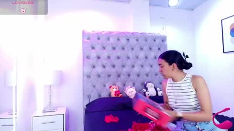 zoe  online show from 1, 6, 2026