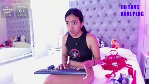 Snapshot of zoe_m00n chatting on 14, 7, 2026 zoe online show from 14, 7, 2026