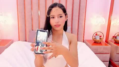 Snapshot of zoe_monrow chatting on 10, 6, 2026 Zoe Monrow online show from 10, 6, 2026