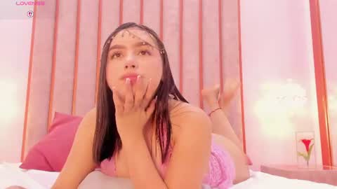 Zoe Monrow online show from 5, 8, 2026