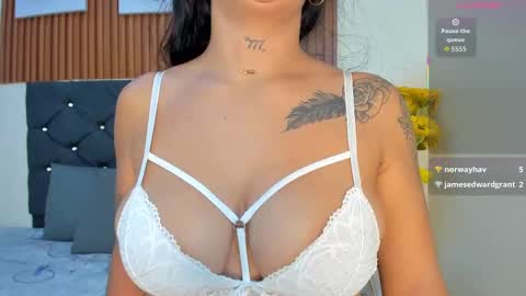 Snapshot of zoe_pss chatting on 4, 10, 2025 Zoe online show from 4, 10, 2025