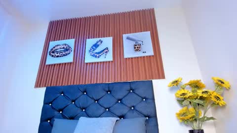 Snapshot of zoe_pss chatting on 11, 11, 2025 Zoe online show from 11, 11, 2025