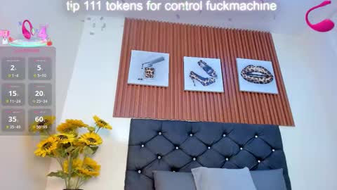 Snapshot of zoe_pss chatting on 13, 11, 2025 Zoe online show from 13, 11, 2025