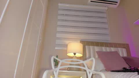 Hi guys i am Zoe  online show from 11, 2, 2025