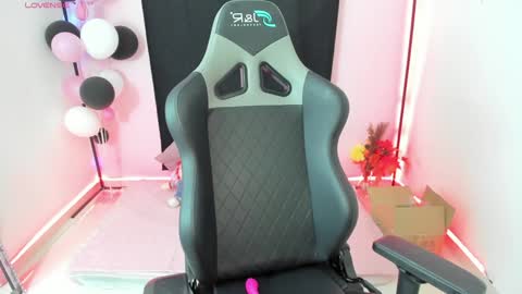 zoe_sullivan_ online show from 16, 12, 2024