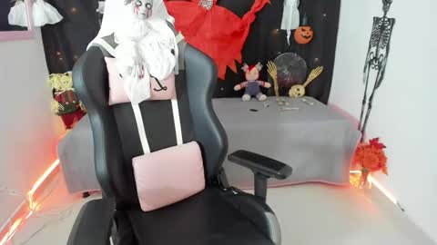 zoe_sullivan_ online show from 8, 10, 2025