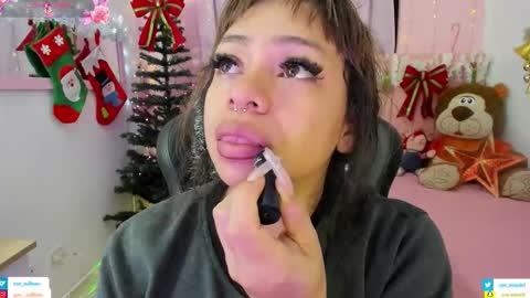 zoe_sullivan_ online show from 22, 11, 2025