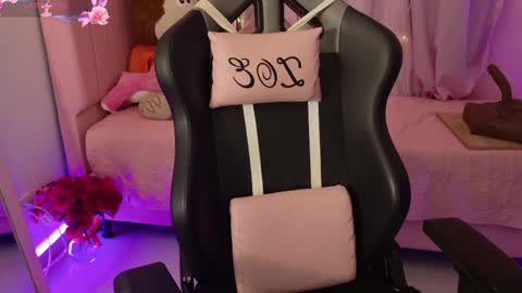 zoe_sullivan_ online show from 5, 6, 2026